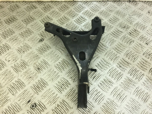 KAWASAKI ZX6R ZX6 G FAIRING BRACKET  YEAR 1998-99 (STOCK 699)