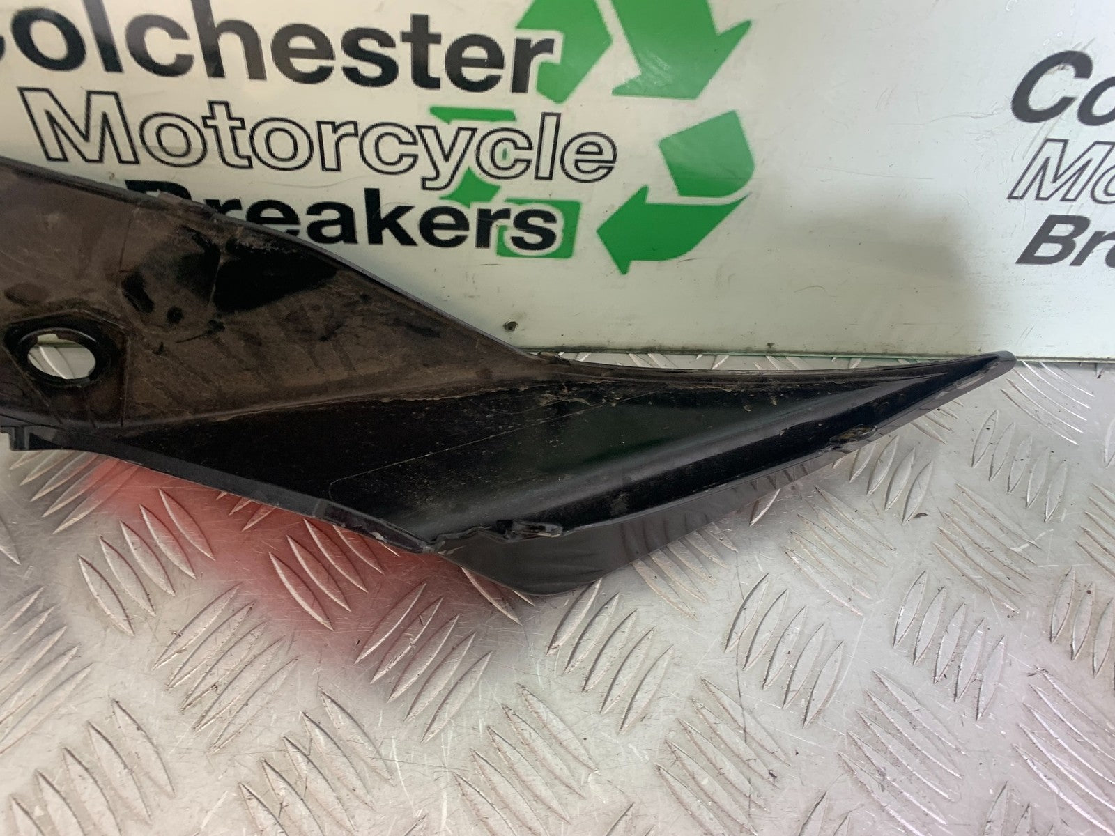 APRILIA RSV4 FACTORY LEFT SEAT PANEL  YEAR 2009-2012 (CMB1224)