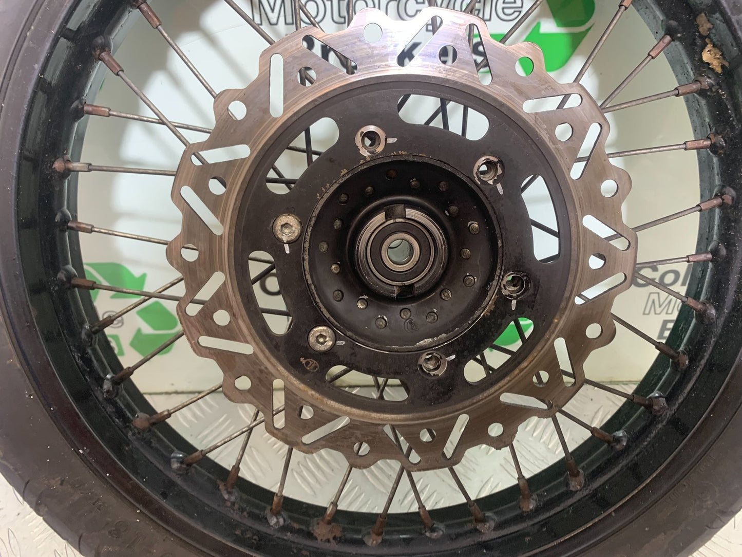 SINNIS HOODLUM 125 FRONT WHEEL   YEAR 2021-2025 (CMB1196)