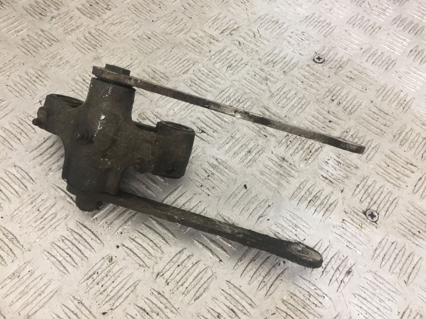 KAWASAKI ZX6R ZX6 J REAR SHOCK LINKAGE  YEAR 2000 (STOCK 836)