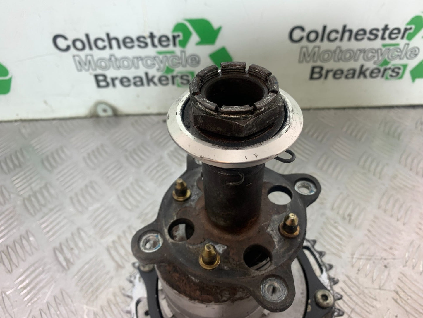 TRIUMPH 1050 SPRINT ST REAR HUB AND CARRIER  YEAR 2004-2007 (CMB1197)