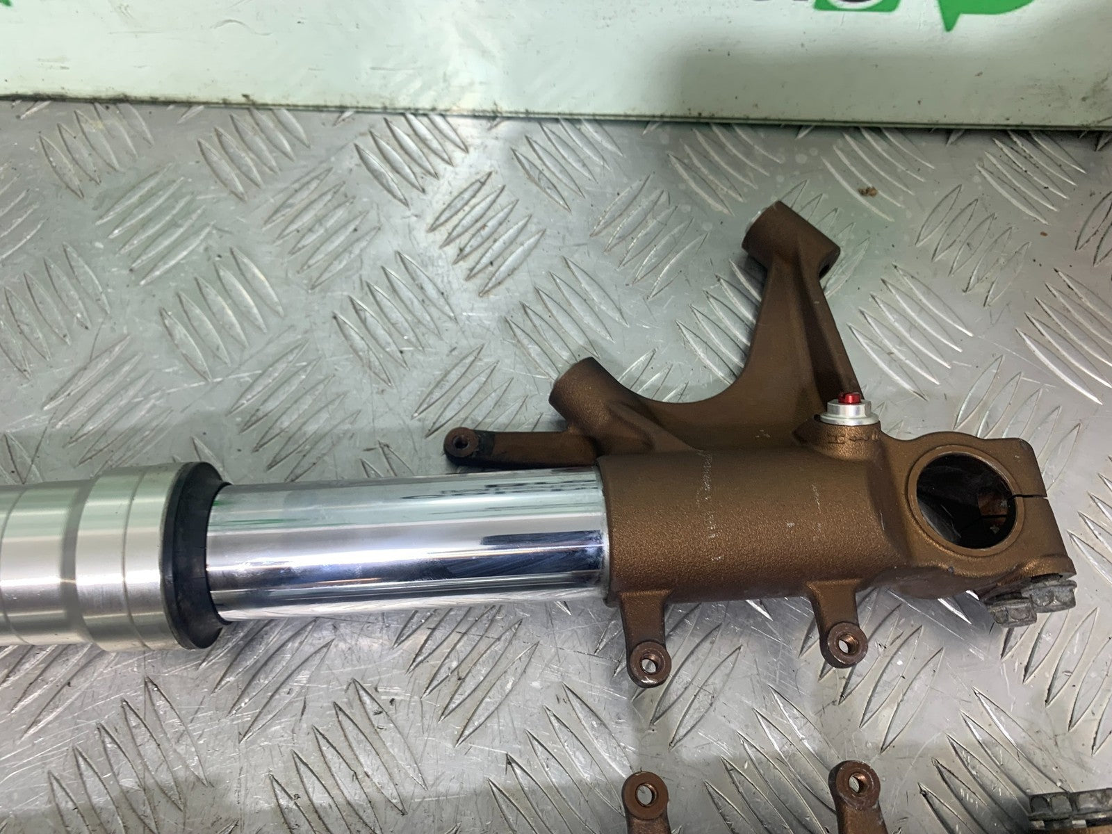 HONDA CBR1000 rr FIREBLADE FORKS   YEAR 2006 (CMB1220)
