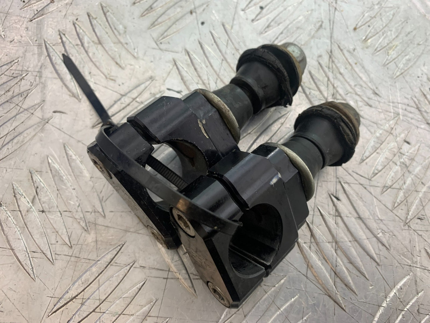 KAWASAKI KXF450 KXF 450 HANDLEBAR RISERS YEAR 2013 CMB1217)