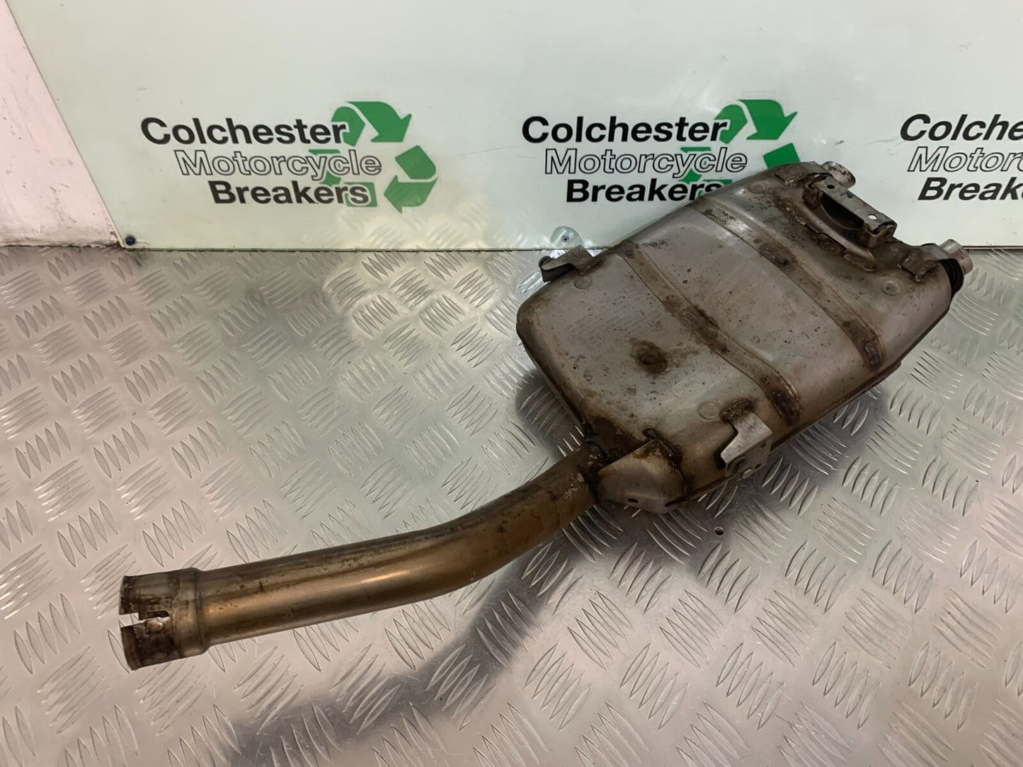 YAMAHA FZ6 FAZER SILENCER  YEAR 2004-2007  (STOCK 955)