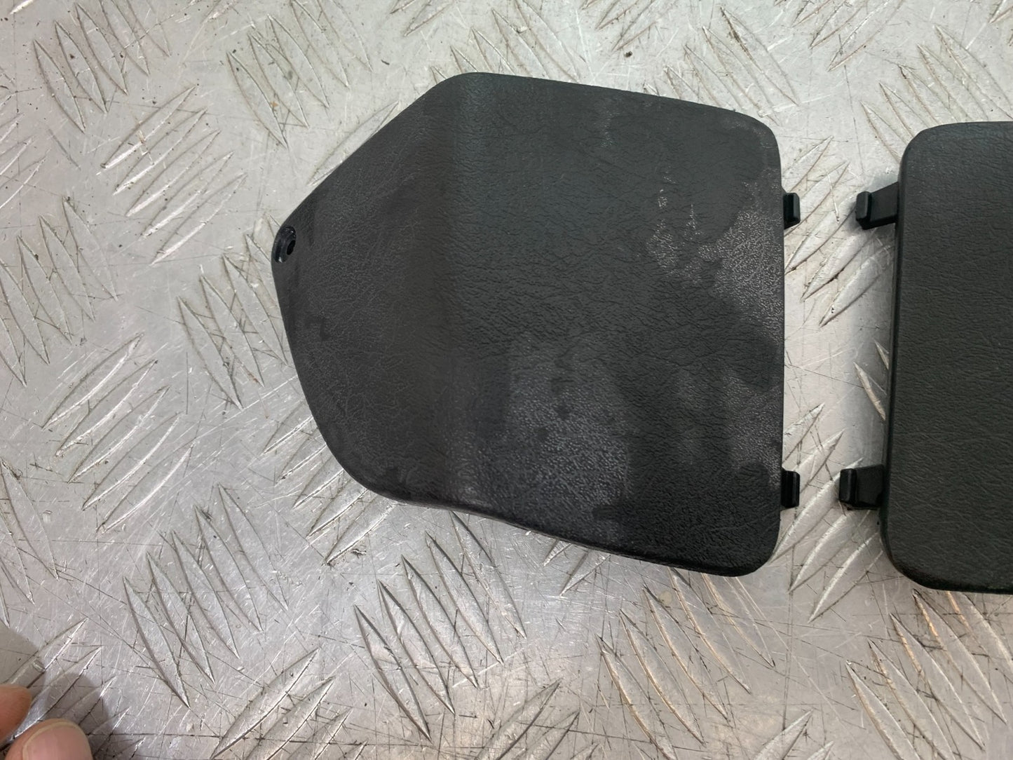 PIAGGIO VESPA GT125 L LEFT AND RIGHT INNER INFILLS YEAR 2003 (CMB1300)