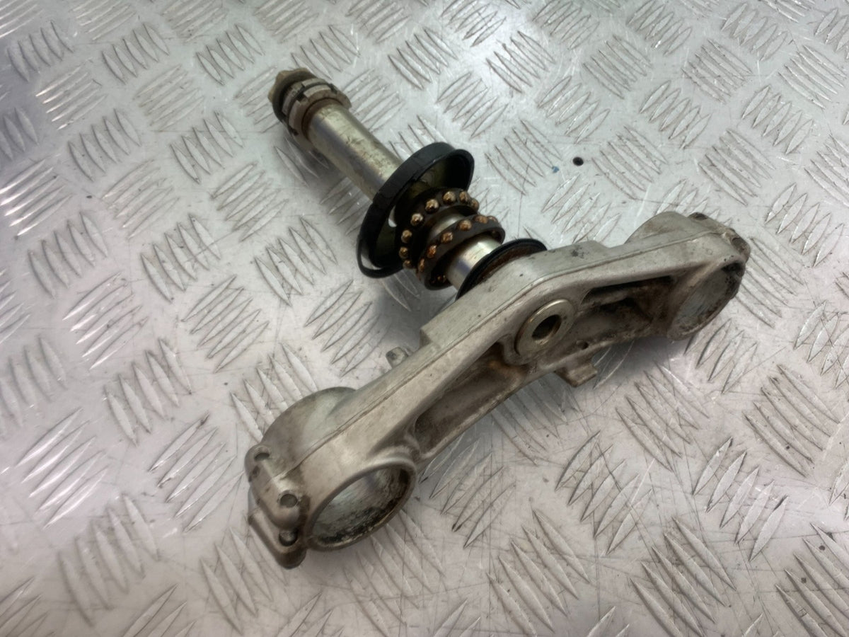 SUZUKI GSXR600 GSXR 600 K1 K2 K3 BOTTOM YOKE 1999-03 (CMB1284)