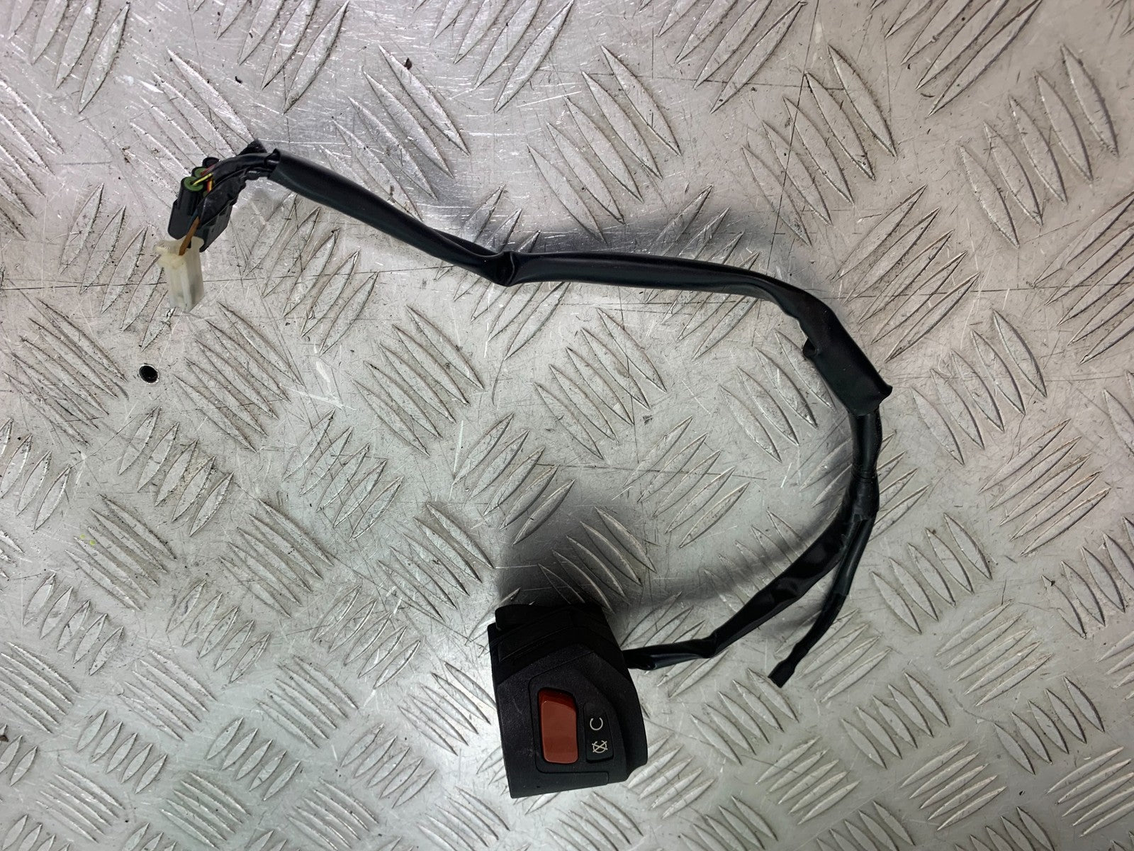 KTM RC125 RC 125 RC RIGHT SWITCH GEAR  2014 2017 (CMB1199)