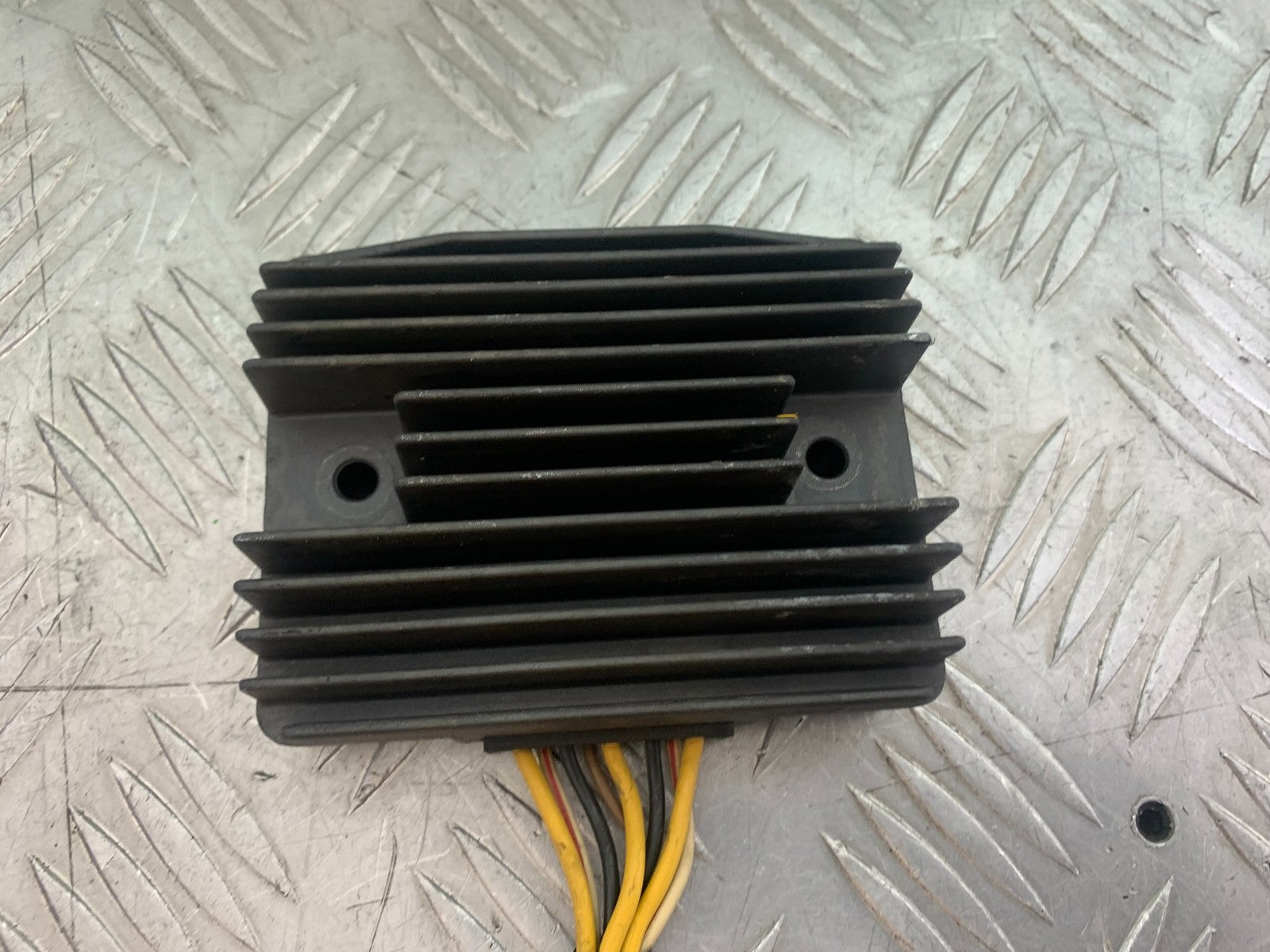 KAWASAKI ZX9R ZX9 E1 REGULATOR  YEAR 2000-01 (CMB1171)