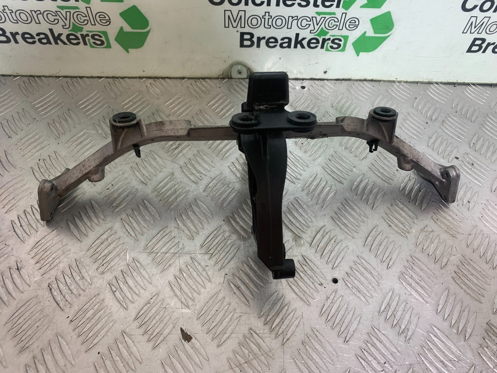 KAWASAKI GTR1400 GTR 1400 FAIRING BRACKET    YEAR 2007-2009 (CMB1174)