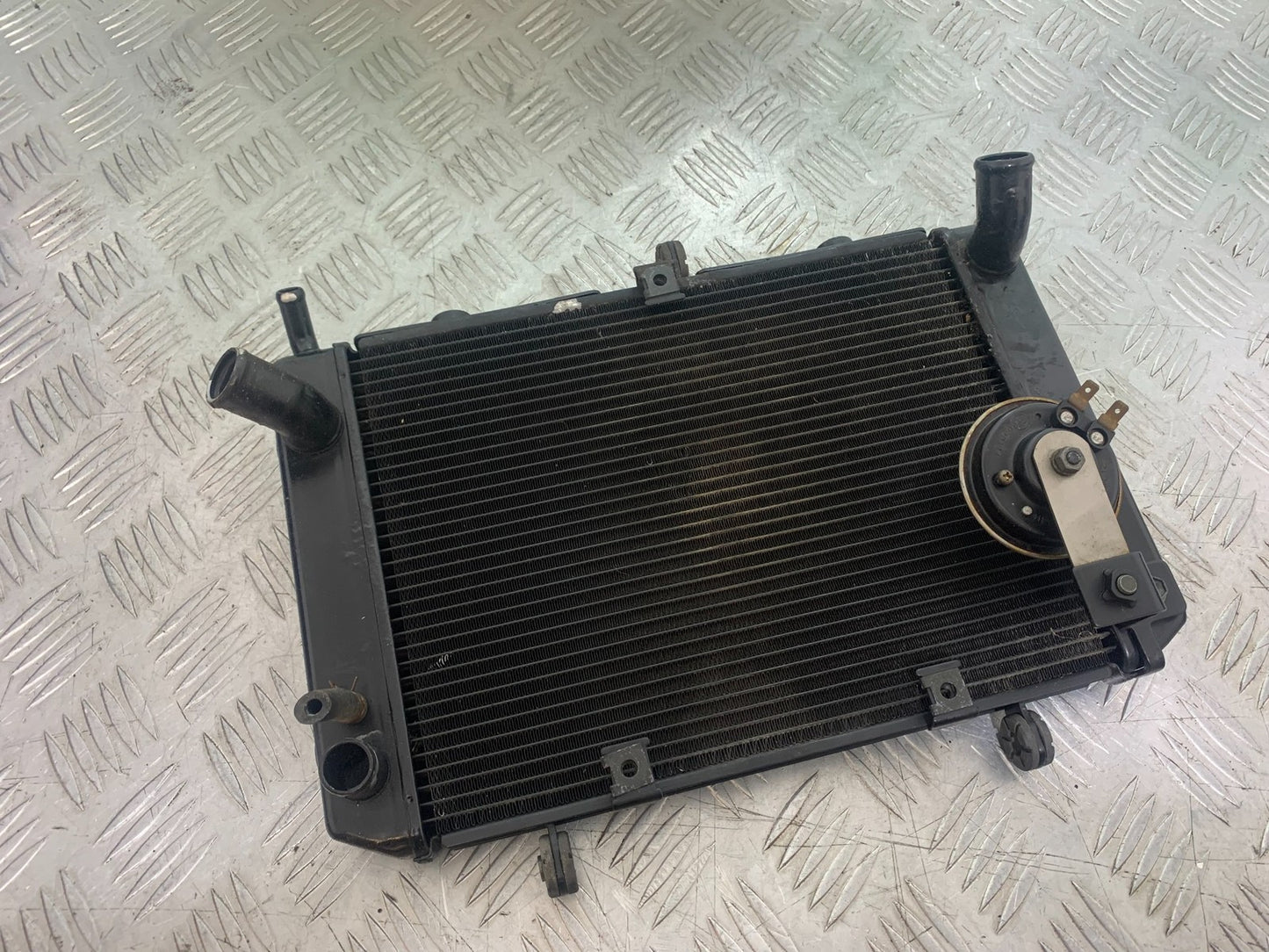SUZUKI GSR600 GSR 600 RADIATOR   2006-2010 (CMB1177)