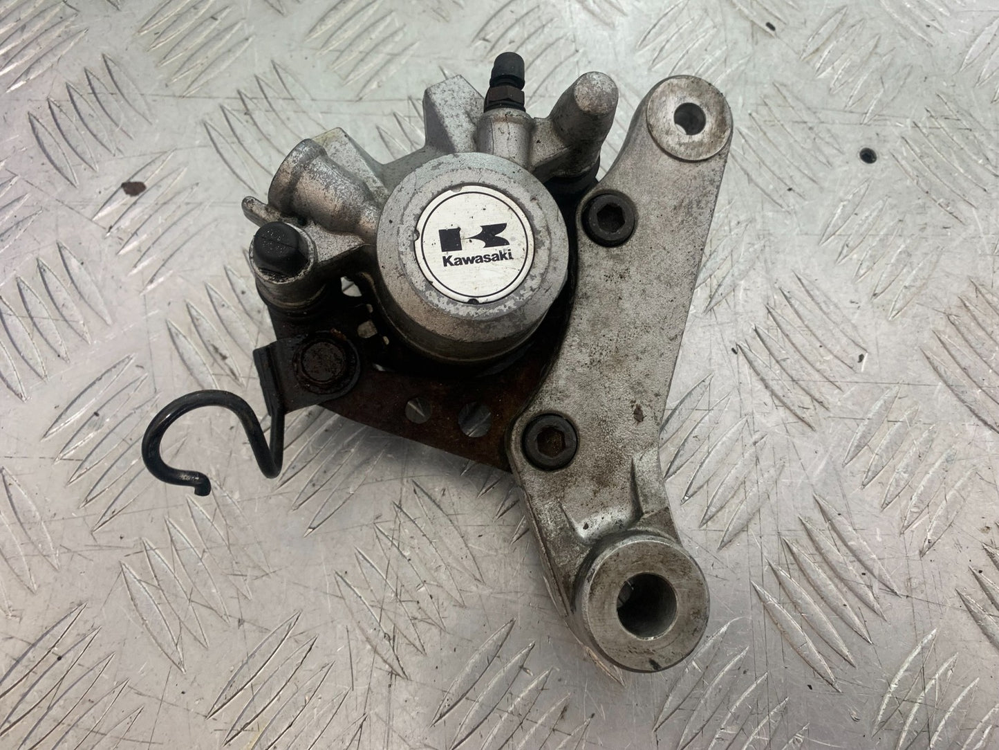 KAWASAKI GPZ600 GPZ 600 REAR BRAKE CALIPER  YEAR 1988-90 (CMB1258)