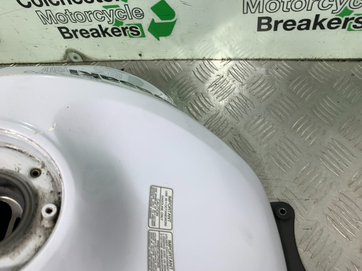 KAWASAKI ZX10R ZX10 R PETROL TANK  2008-2010 (CMB1301)