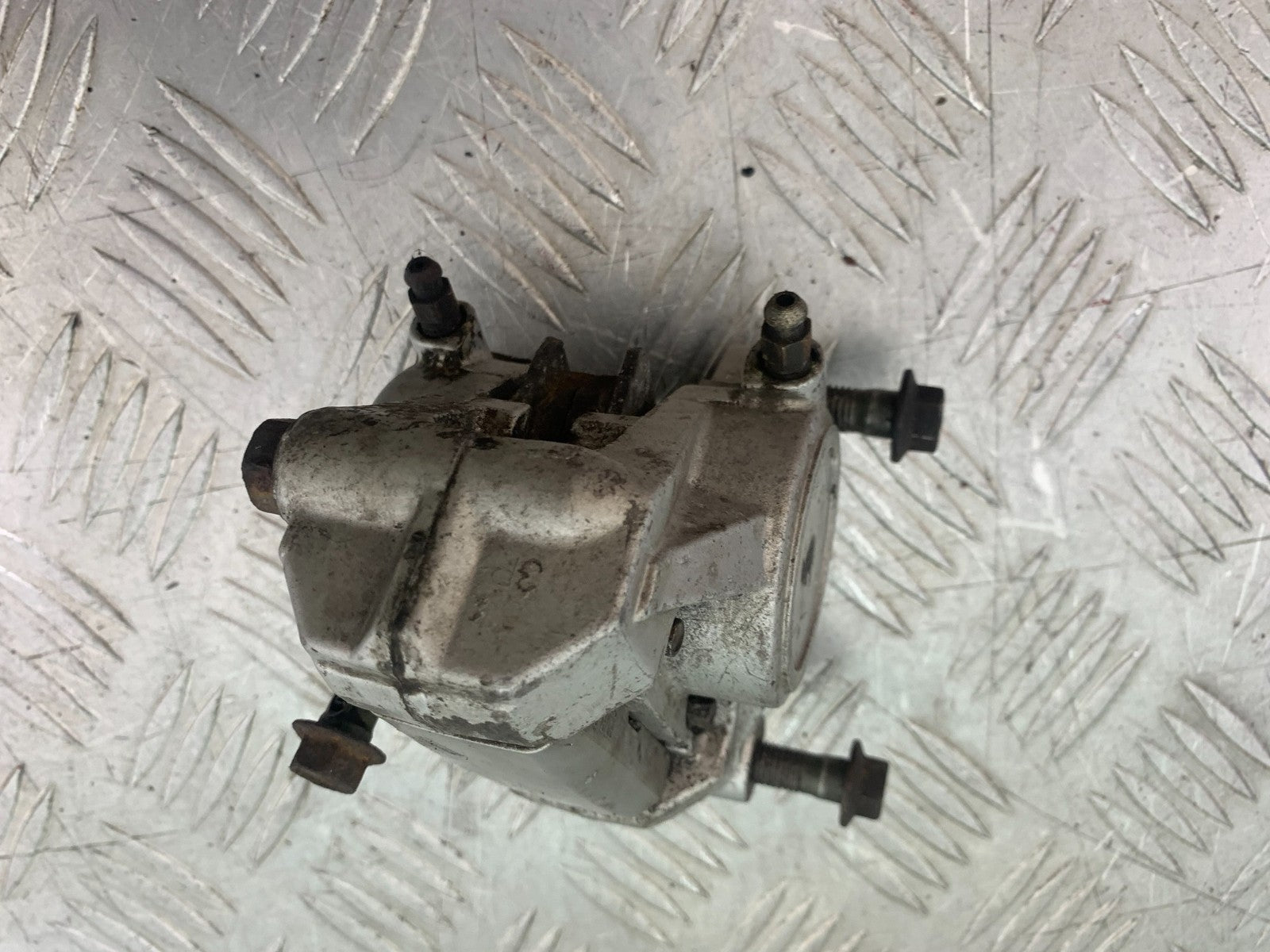 YAMAHA YZF1000 THUNDERACE REAR BRAKE CALIPER YEAR 1997-2000 (CMB1204)