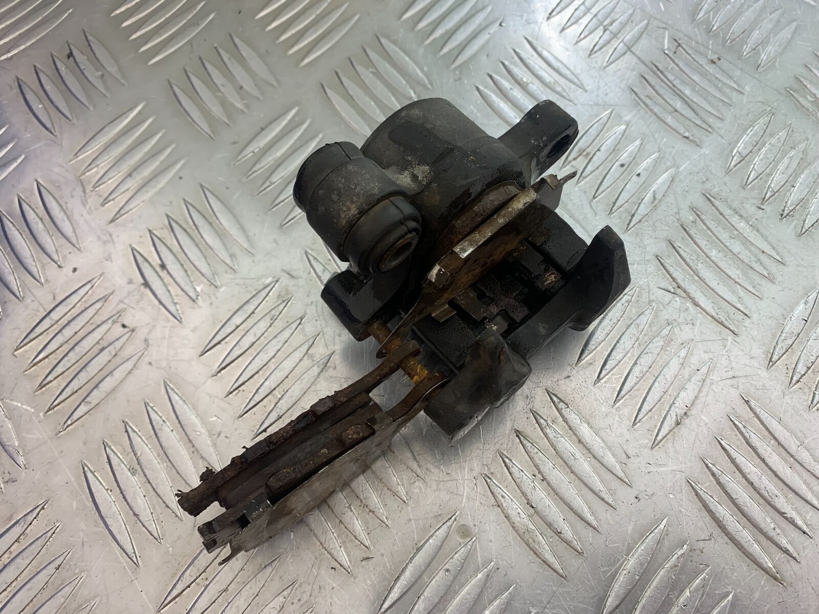 HONDA CBR600 CBR 600 F2 REAR CALIPER YEAR 1991-1993 (CMB1114)