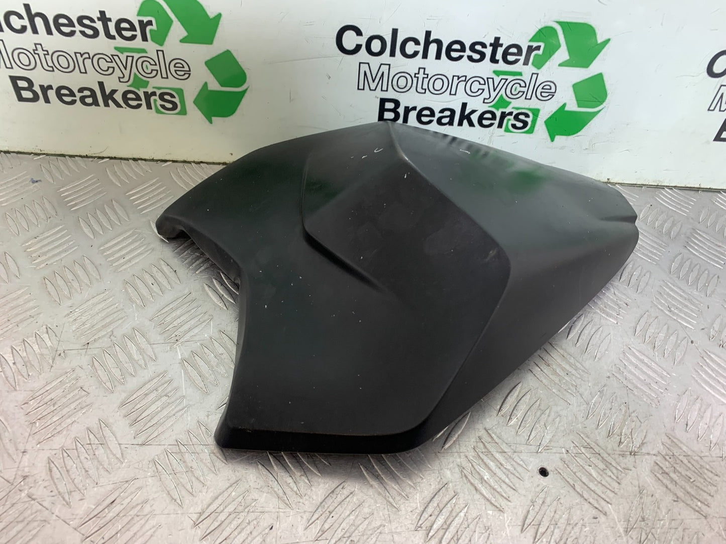 KTM RC125 RC 125 REAR SEAT  YEAR 2017-2022 (CMB 1244)