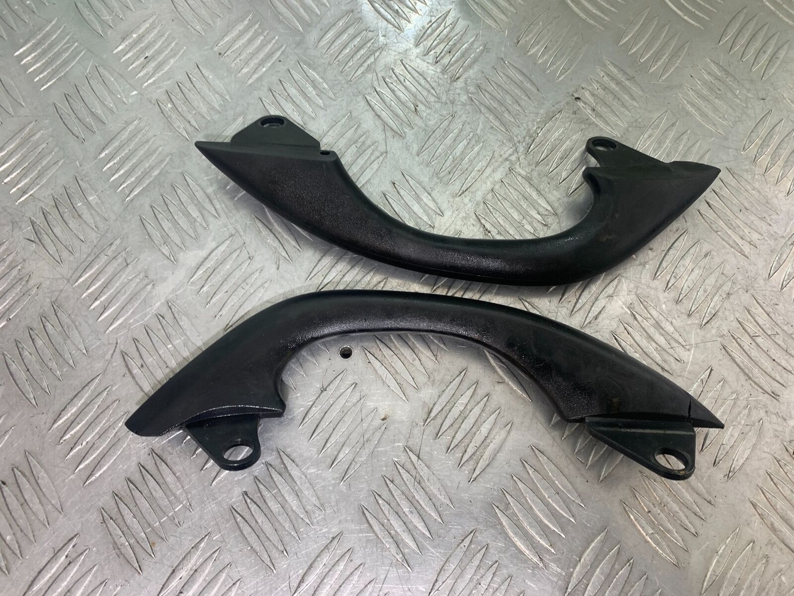 KAWASAKI ER6 F GRAB RAILS  YEAR 2005-2008 (CMB1098)