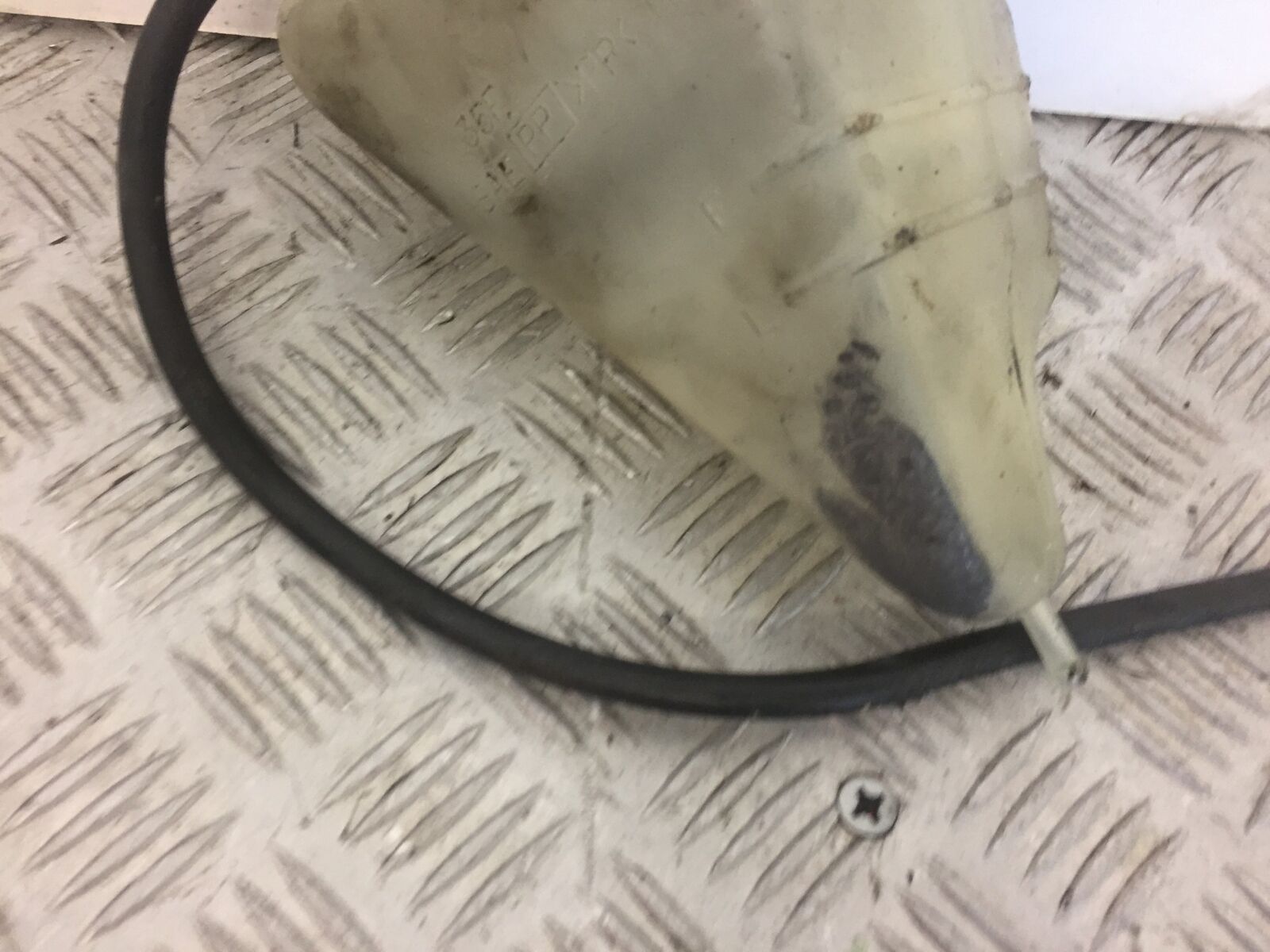 SUZUKI GSXR600 GSXR 600 COOLANT BOTTLE K1 K2 YEAR 2000
