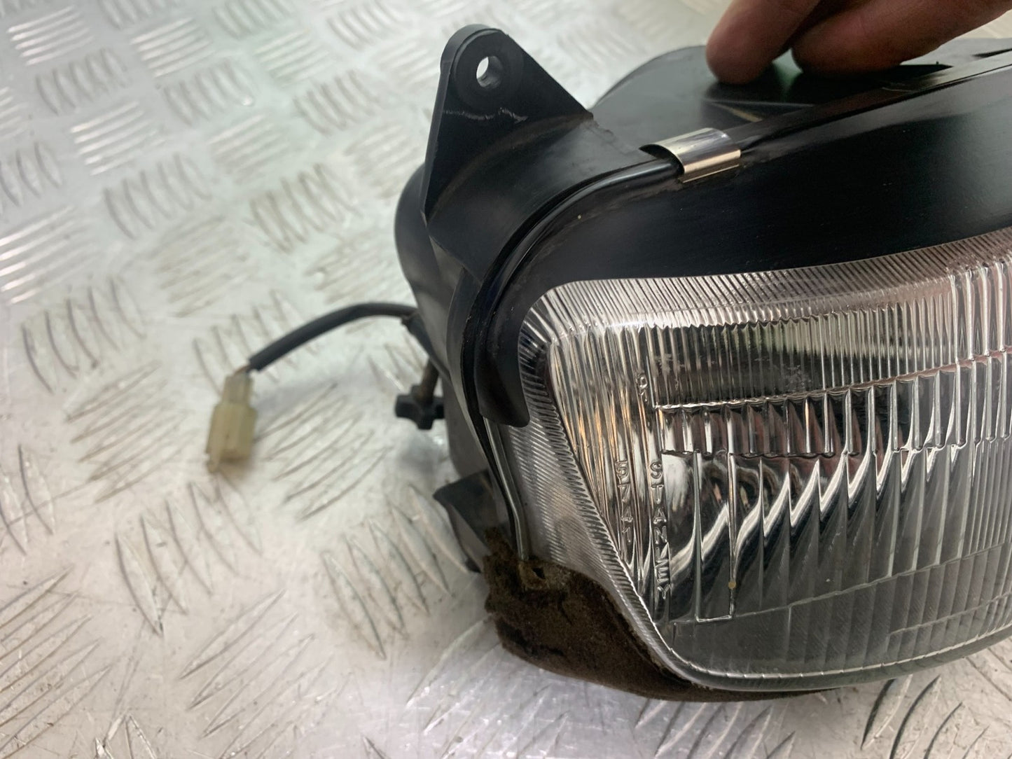 YAMAHA XJ900 XJ 900 DIVERSION HEADLIGHT  YEAR 1994-2002 (CMB1292)
