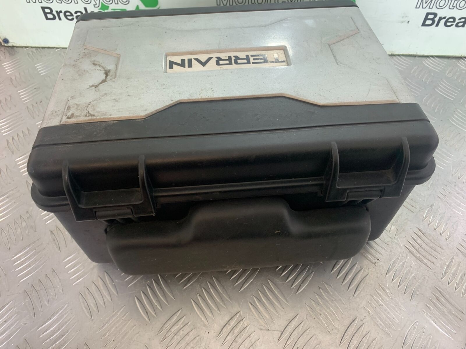 SINNIS TERRAIN 125 TOP BOX  YEAR 2018 (CMB1123)