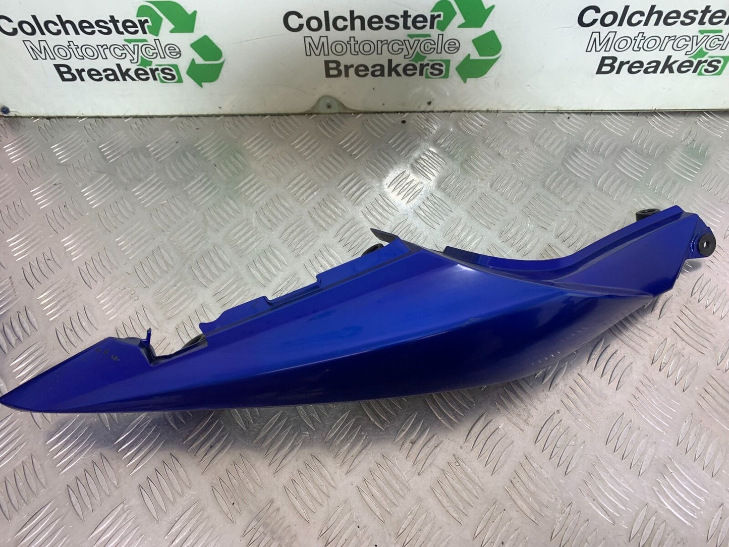 SUZUKI SV1000 SV 1000 K4 RIGHT SEAT PANEL  YEAR 2003-2007 (CMB1042)