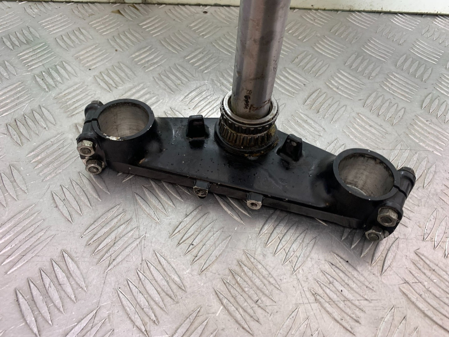 KAWASAKI ZZR1100 D BOTTOM YOKE YEAR 1993-2001 (CMB1189)