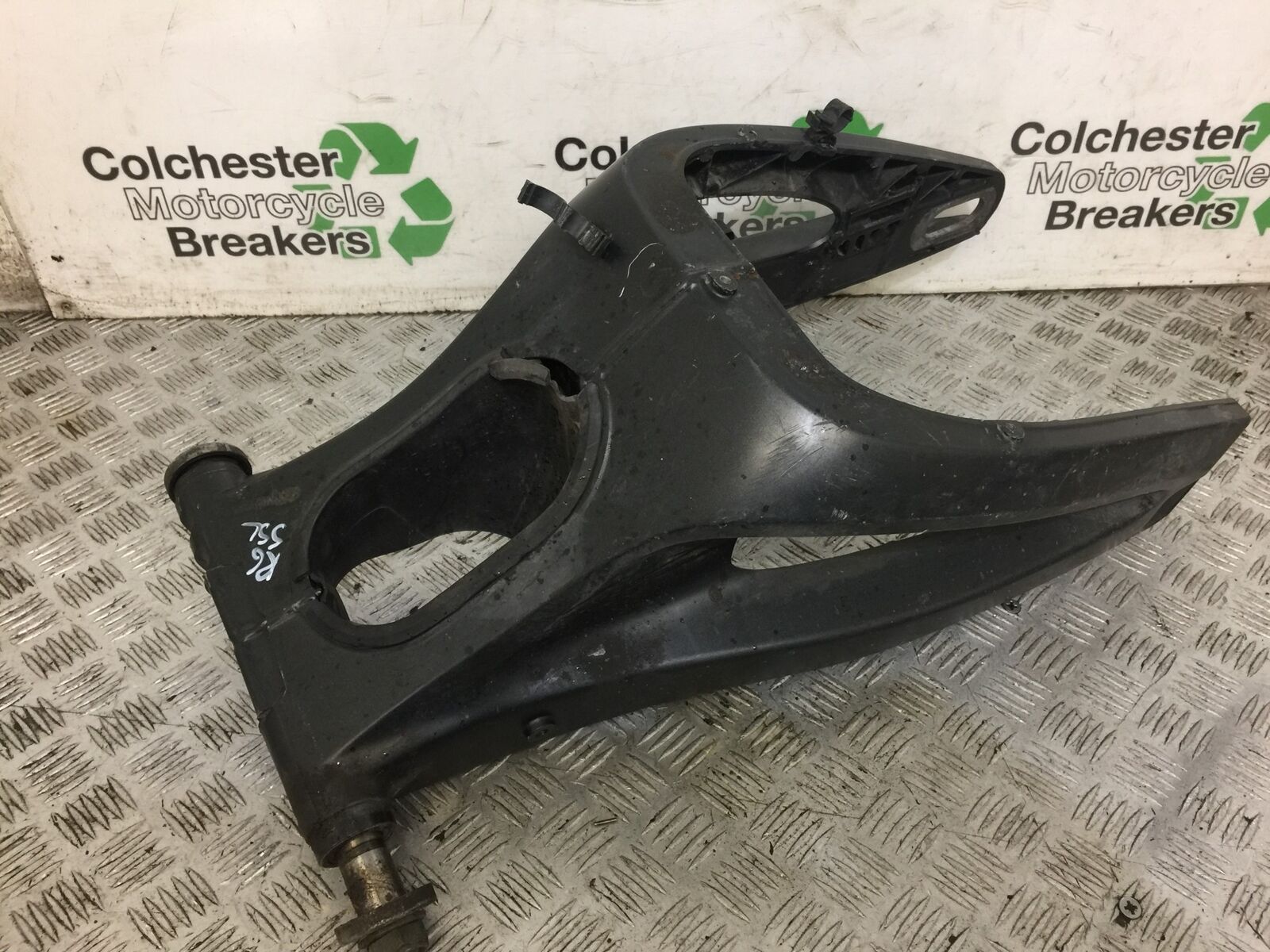 YAMAHA R6 5SL SWINGARM 2004 (STOCK 646)