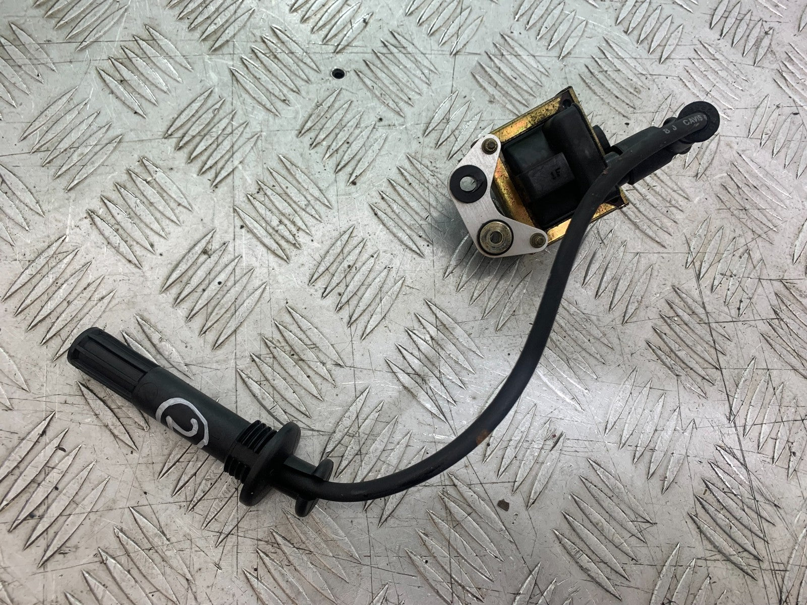 DUCATI 996 SPS 748 916 998 COIL AND CAP  1999-2000 (CMB1209)