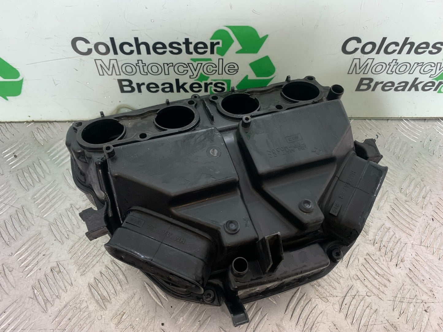 HONDA CBR1100 BLACKBIRD AIRBOX  YEAR 1999-2005 (CMB1232)