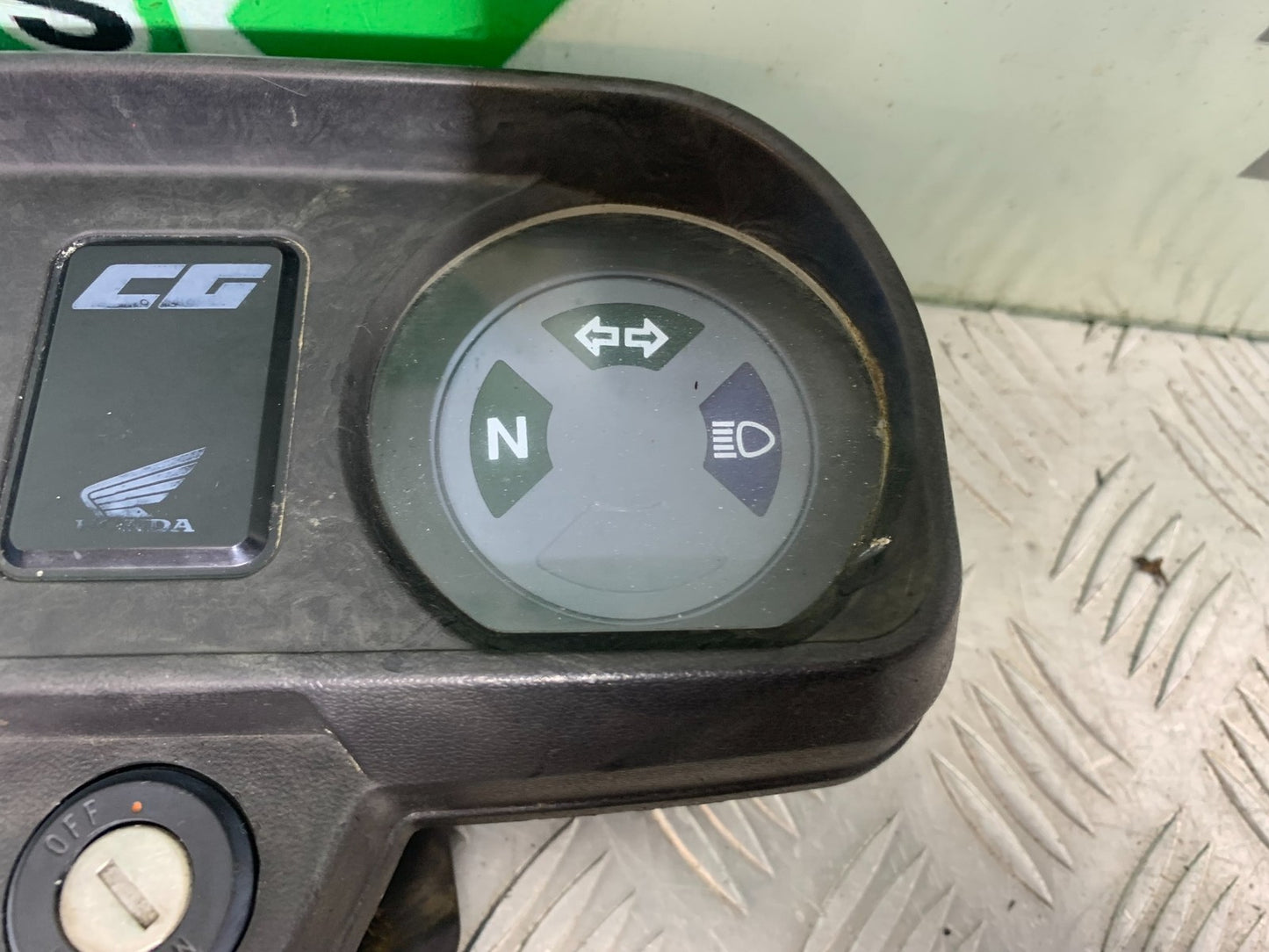HONDA CG125 CG 125 CLOCKS SPEEDO DASH  YEAR 1998-2000 (CMB1282)