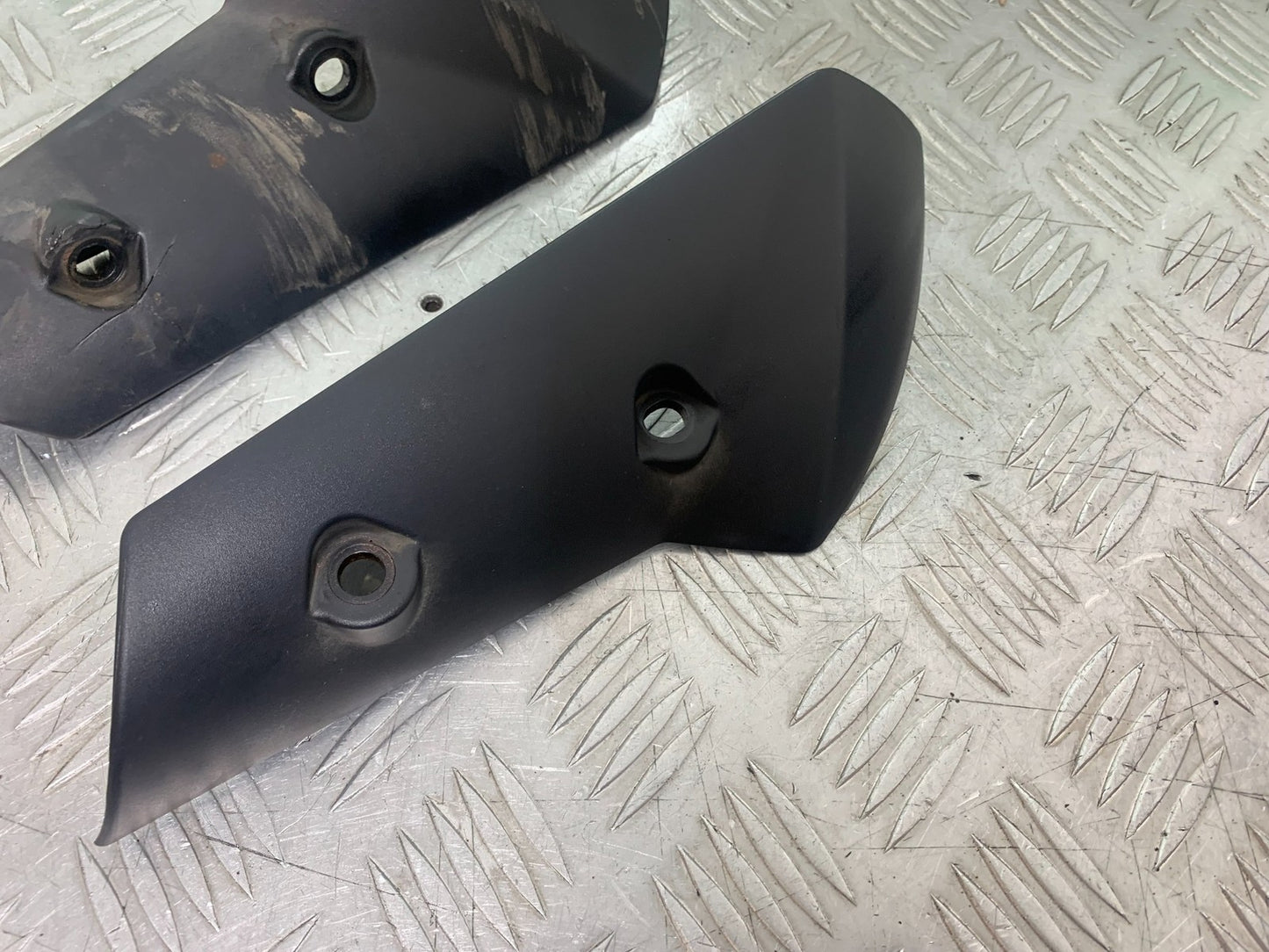 TRIUMPH TIGER 800 XRT MUDGUARD SIDE INFILLS  2018-2020 (CMB1193)