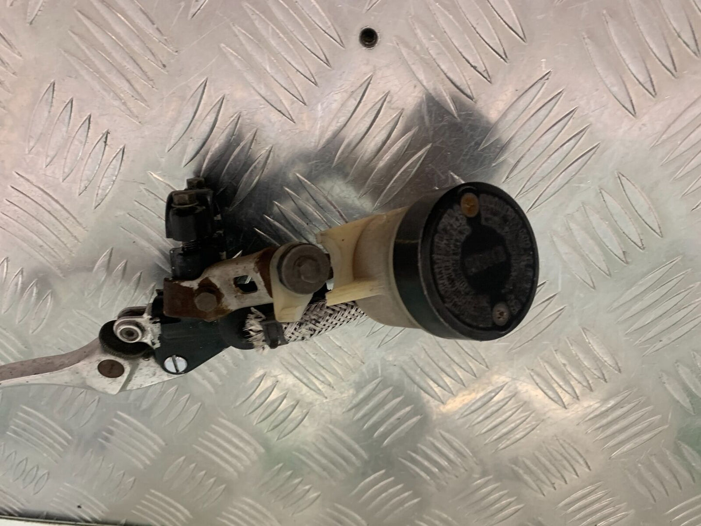 HONDA CBR 400 NC23 TRI-ARM FRONT MASTER CYLINDER YEAR 1987-89 (STOCK 969)