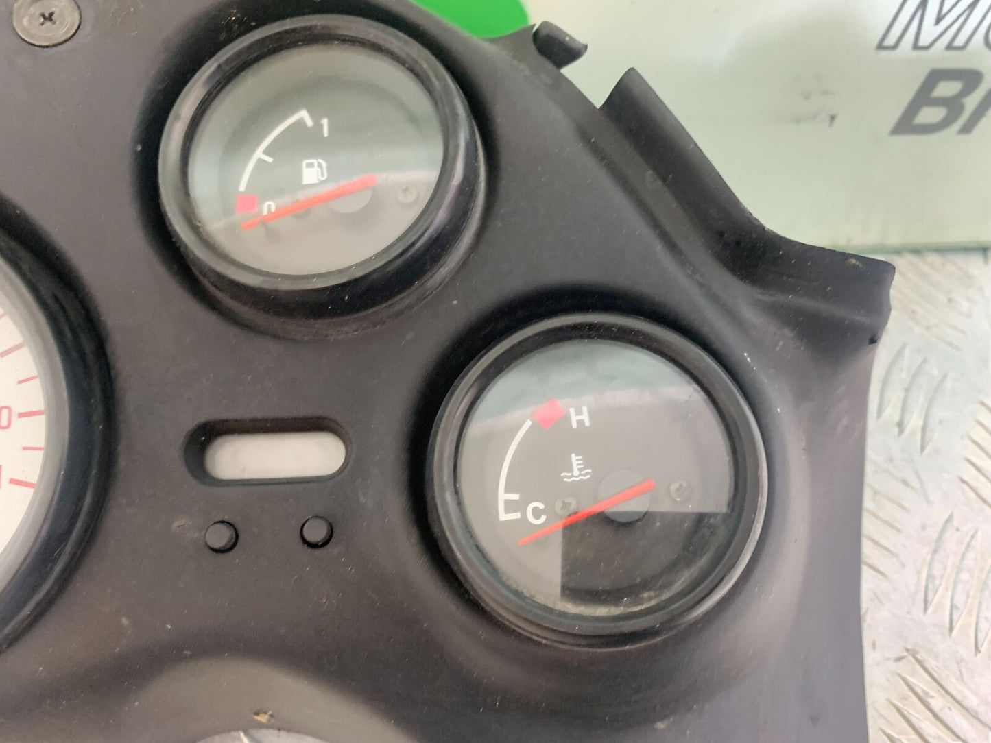 TRIUMPH 955i SPRINT ST CLOCKS SPEEDO DASH   YEAR 1999-2004 (CMB1124)