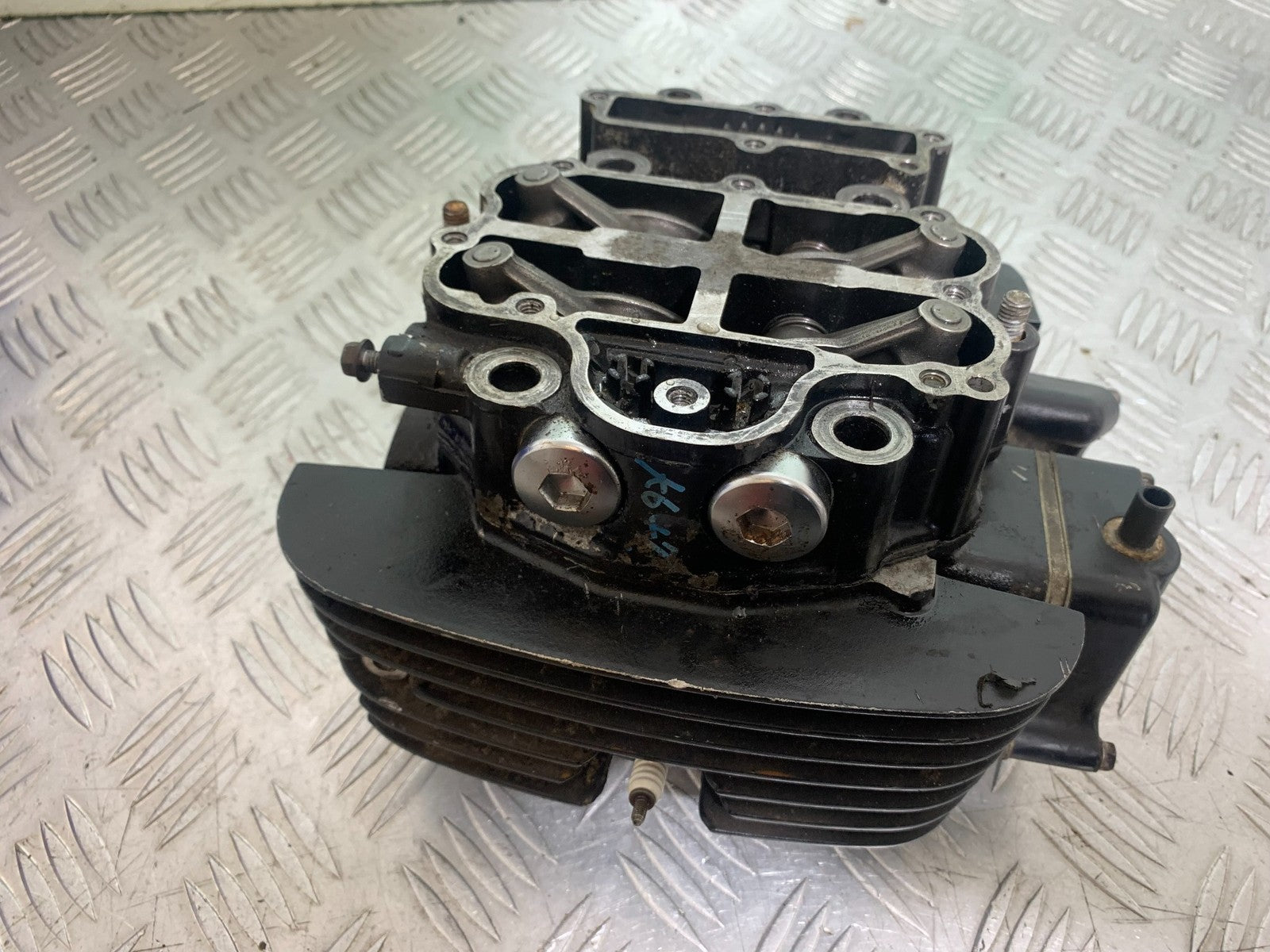 KAWASAKI VN1500 CLASSIC REAR HEAD AND CAM    YEAR 1999 -2006 (CMB1166)