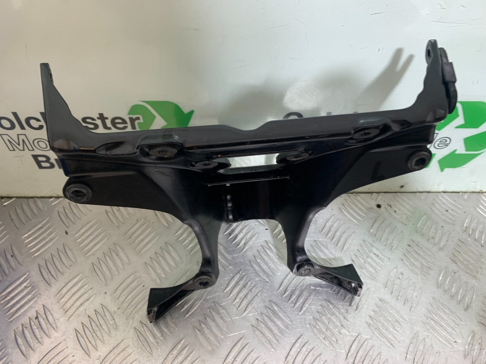 TRIUMPH 1050 SPRINT ST FAIRING BRACKET   2003-2011 (CMB1285)