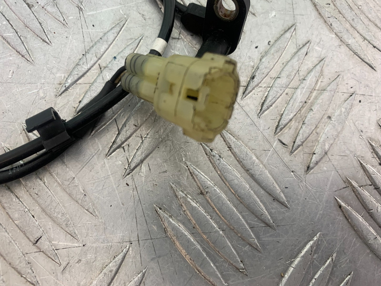TRIUMPH 675 STREET TRIPLE FRONT ABS SENSOR   2013-2016 (CMB1186)
