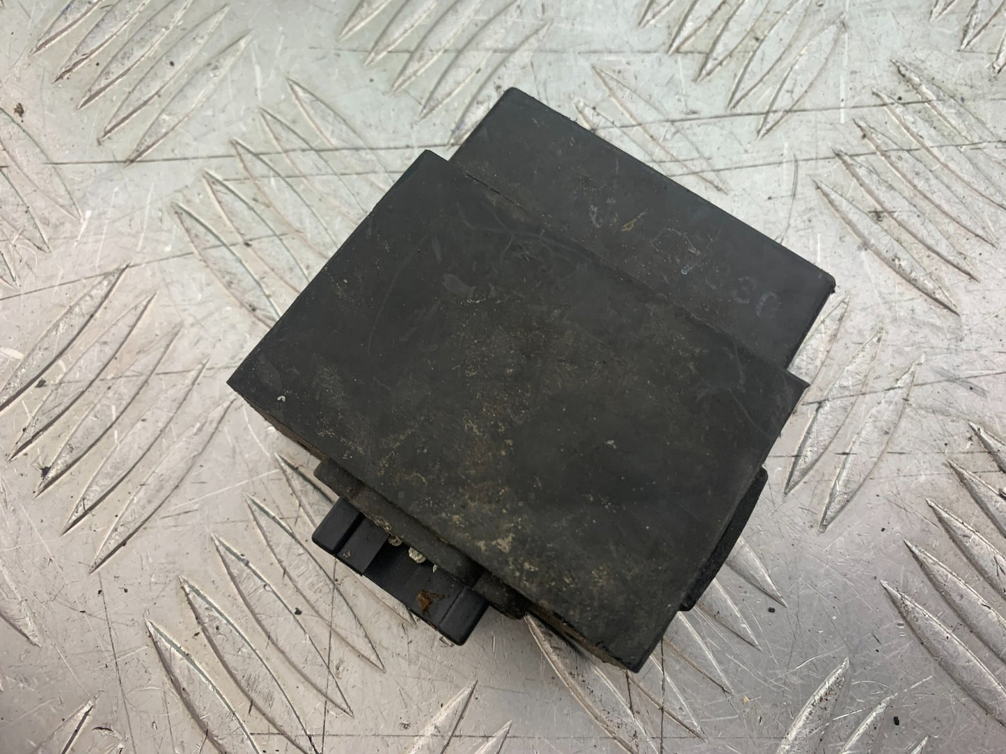 KAWASAKI GPX 750 GPX 750 CDI UNIT  YEAR 1990