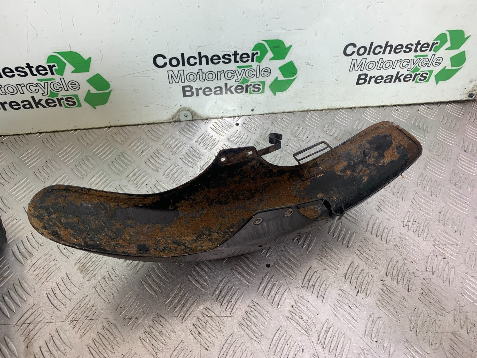 HONDA VT700 VT 700 SHADOW FRONT MUDGUARD  YEAR 1984-85 (CMB1328)