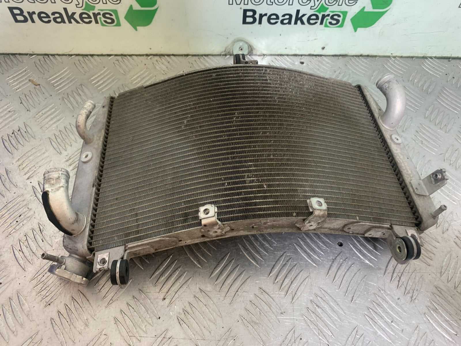 YAMAHA YZF R1 14 B BIG BANG RADIATOR   2009-14 (CMB1175)