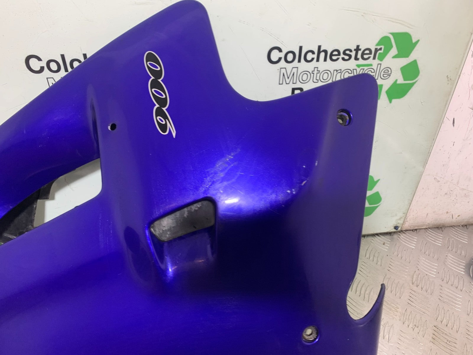 TRIUMPH TROPHY 900 LEFT FAIRING PANEL    YEAR 1991-95 (CMB1251)