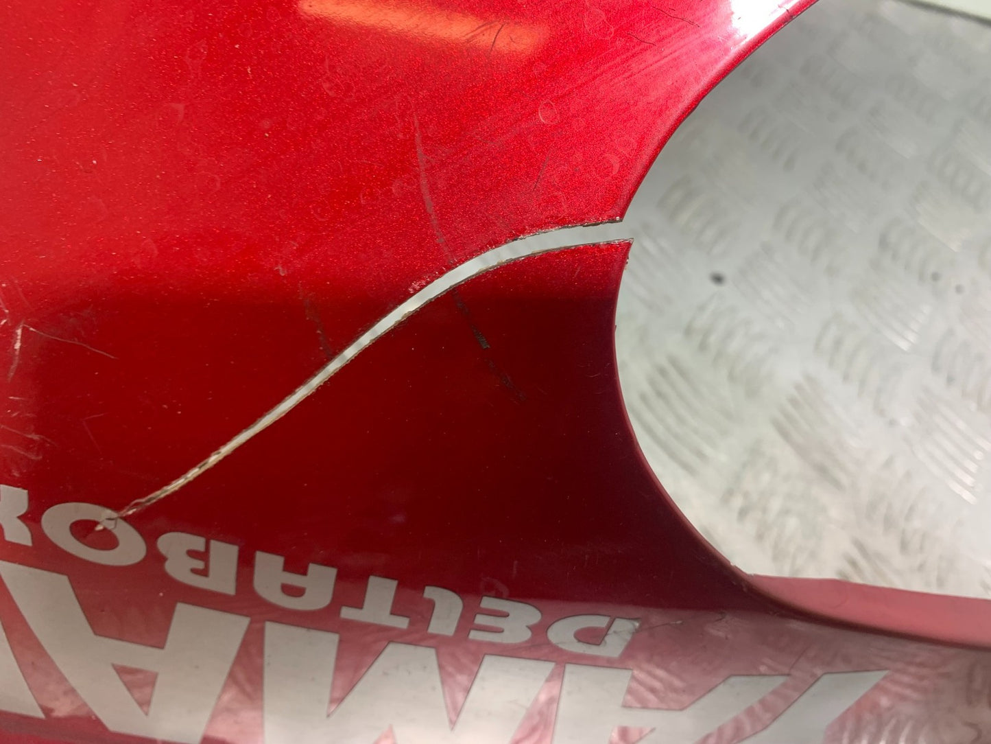 YAMAHA YZF1000 THUNDERACE BELLYPAN YEAR 1997-2000 (CMB1204)