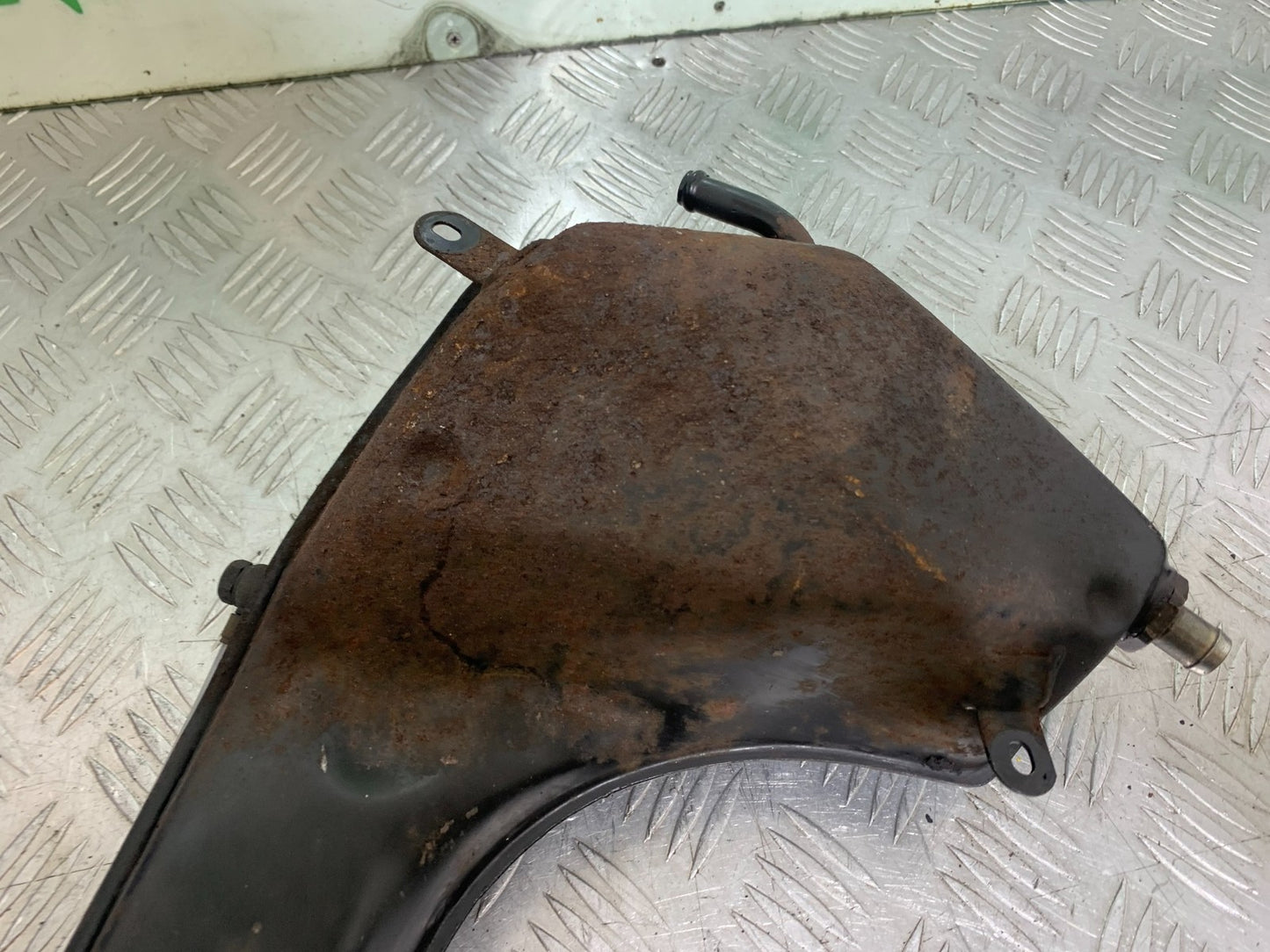 APRILIA RSV1000 RSV 1000 MILLE OIL TANK  1998- 2003 (CMB1184)