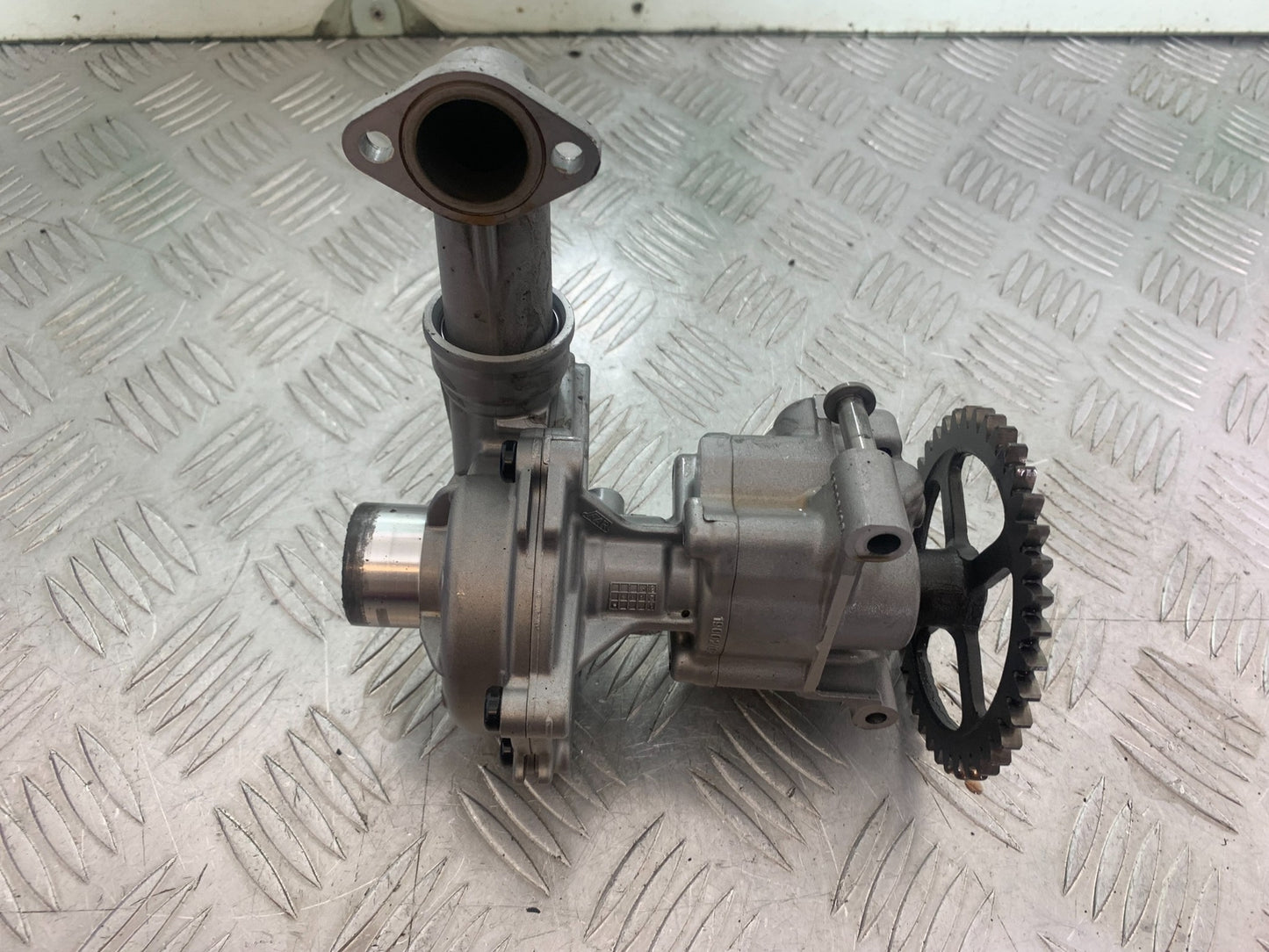 MV AGUSTA 800 F3 OIL PUMP YEAR 2013-2016 (CMB1152)