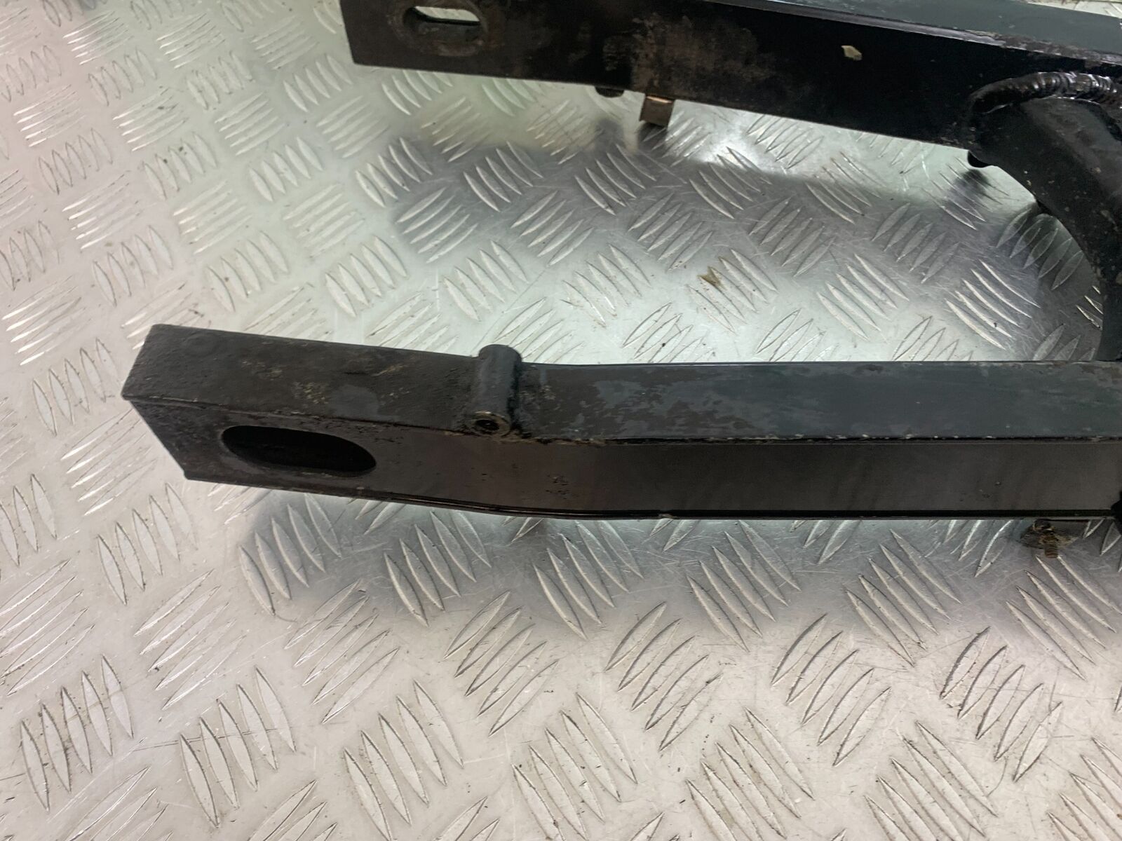 YAMAHA FJ1100 FJ 1100 SWINGARM   YEAR 1984-1985 (CMB1101)