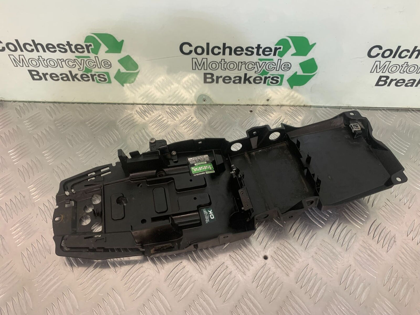 TRIUMPH 675 STREET TRIPLE RX UNDERTRAY   YEAR 2015-2017 (STOCK 971)
