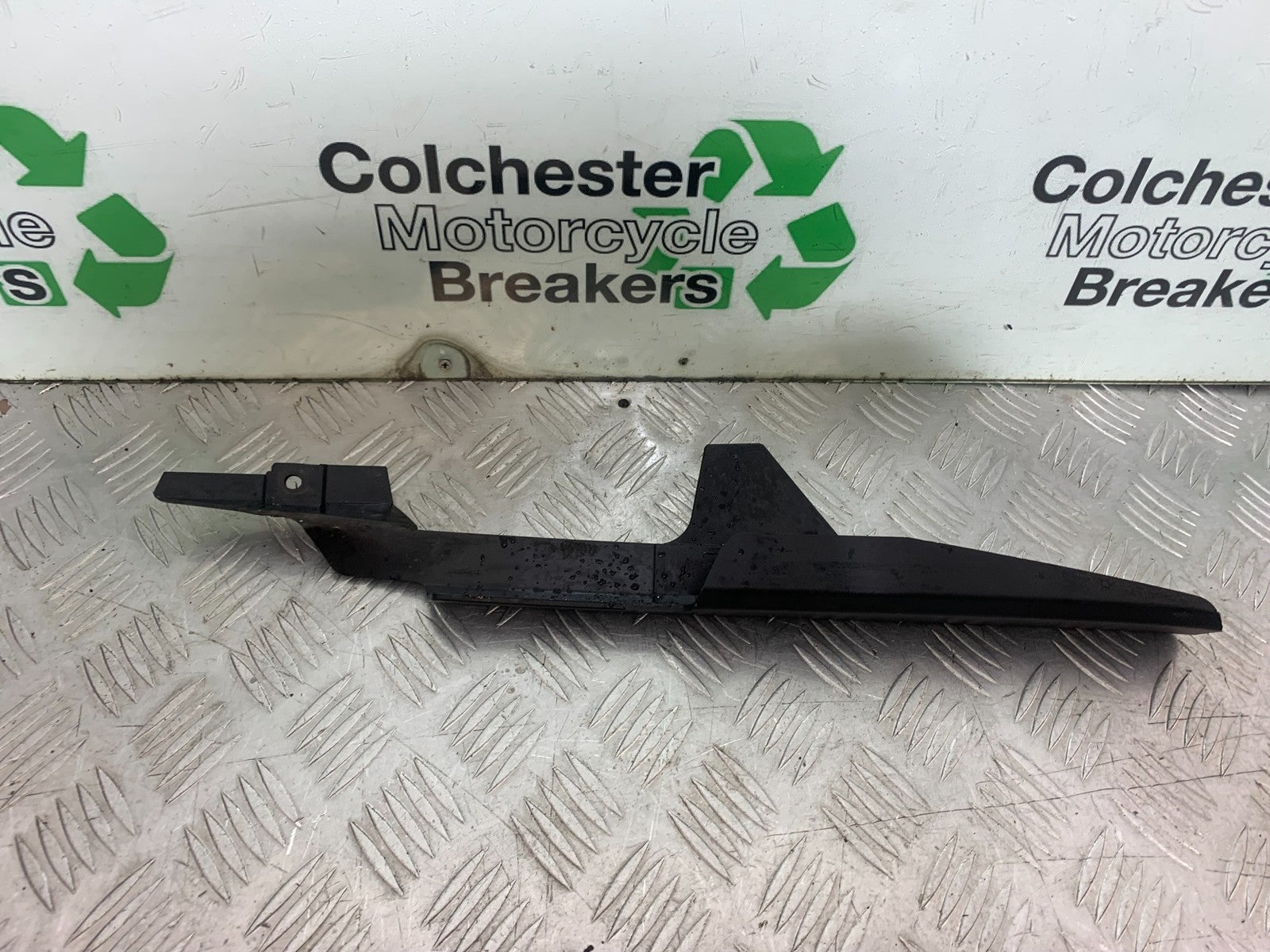 APRILIA 650 PAGASO STRADA CHAIN GUARD    YEAR 2005-2010 (CMB1260)