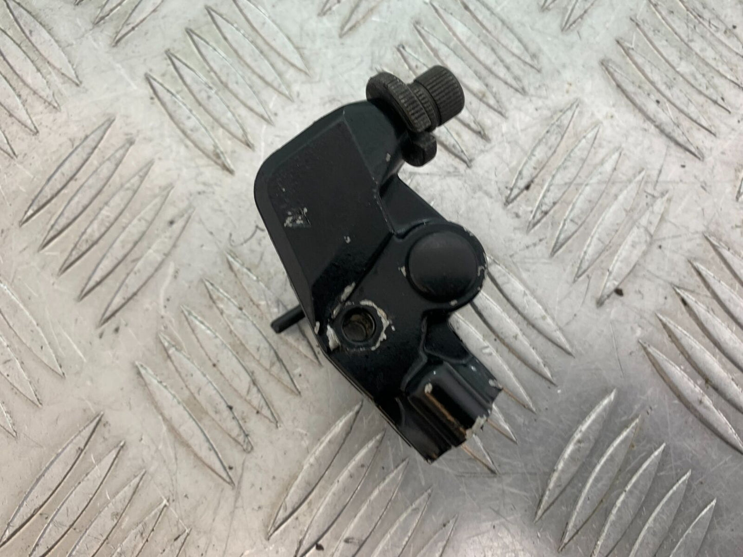KAWASAKI Z750 Z 750 CLUTCH LEVER BRACKET  YEAR 2004-2006  (CMB1104)