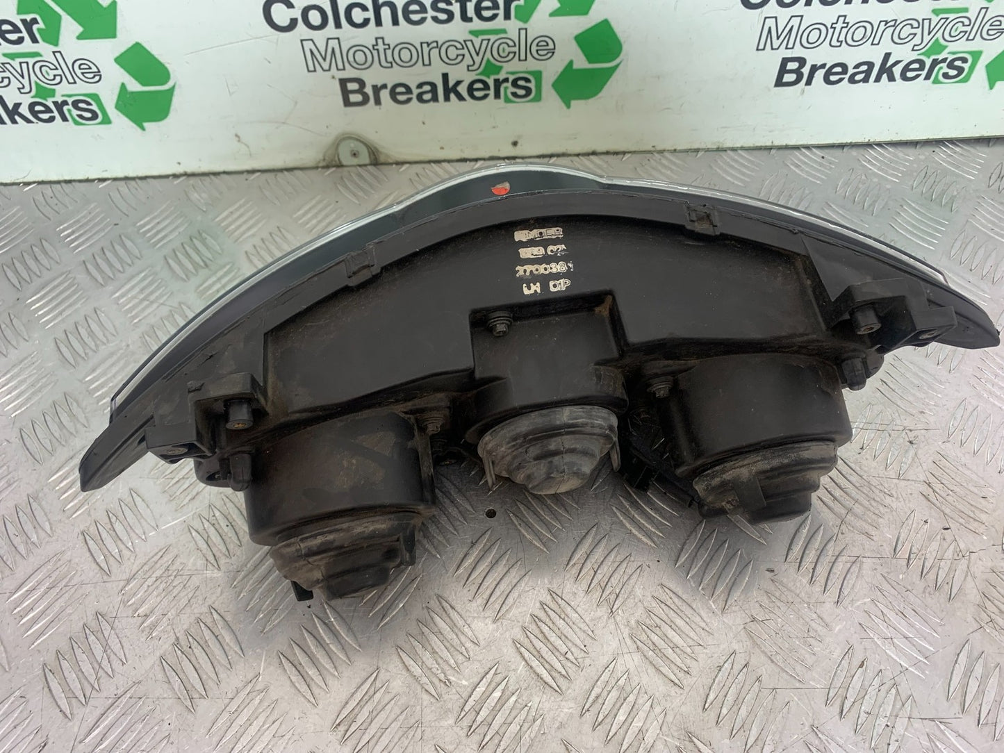 TRIUMPH 1050 SPRINT ST HEADLIGHT   YEAR 2004-2007 (CMB1197)