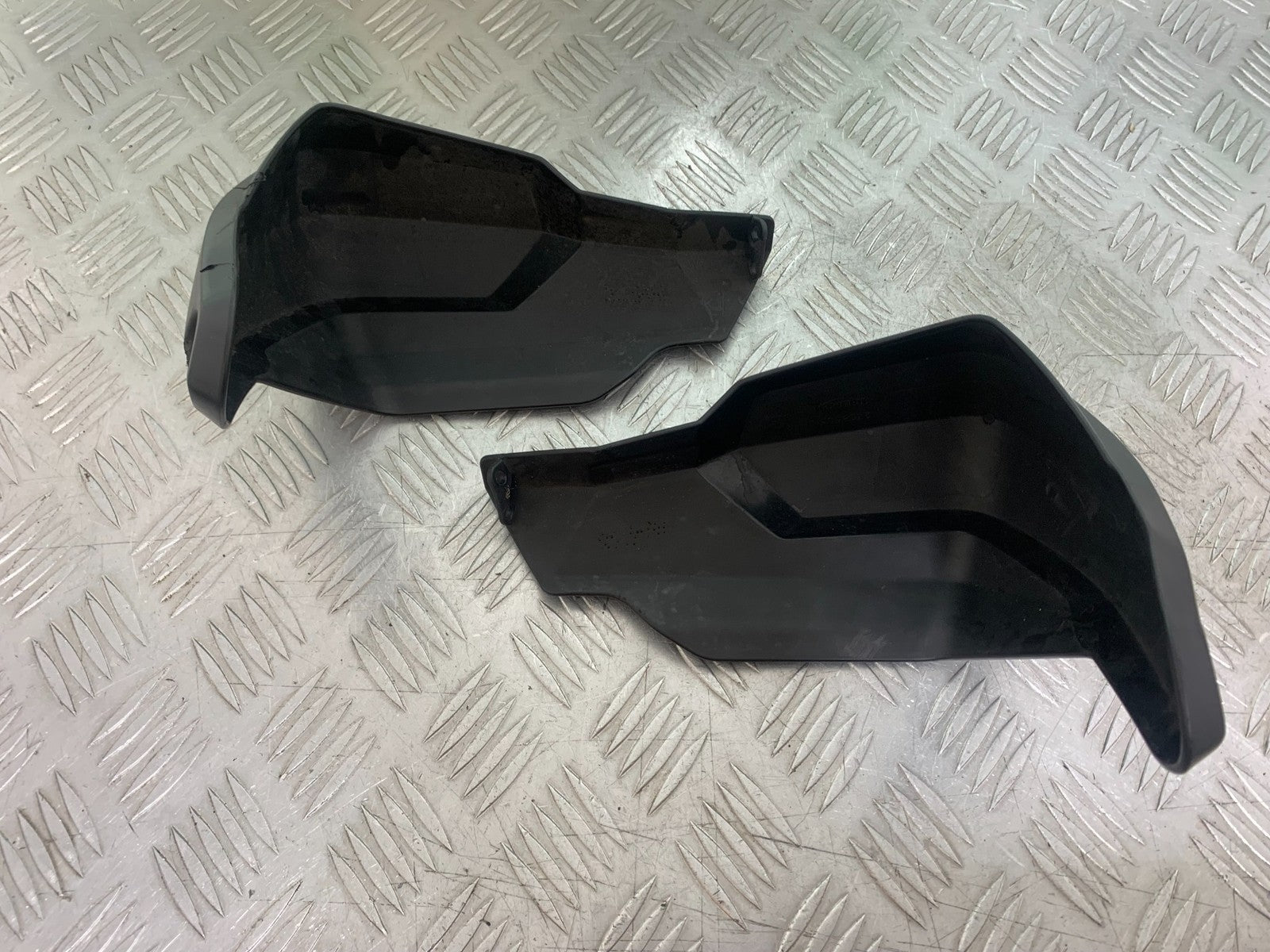 TRIUMPH TIGER 800 XRT HAND GUARDS    2018-2020 (CMB1193)