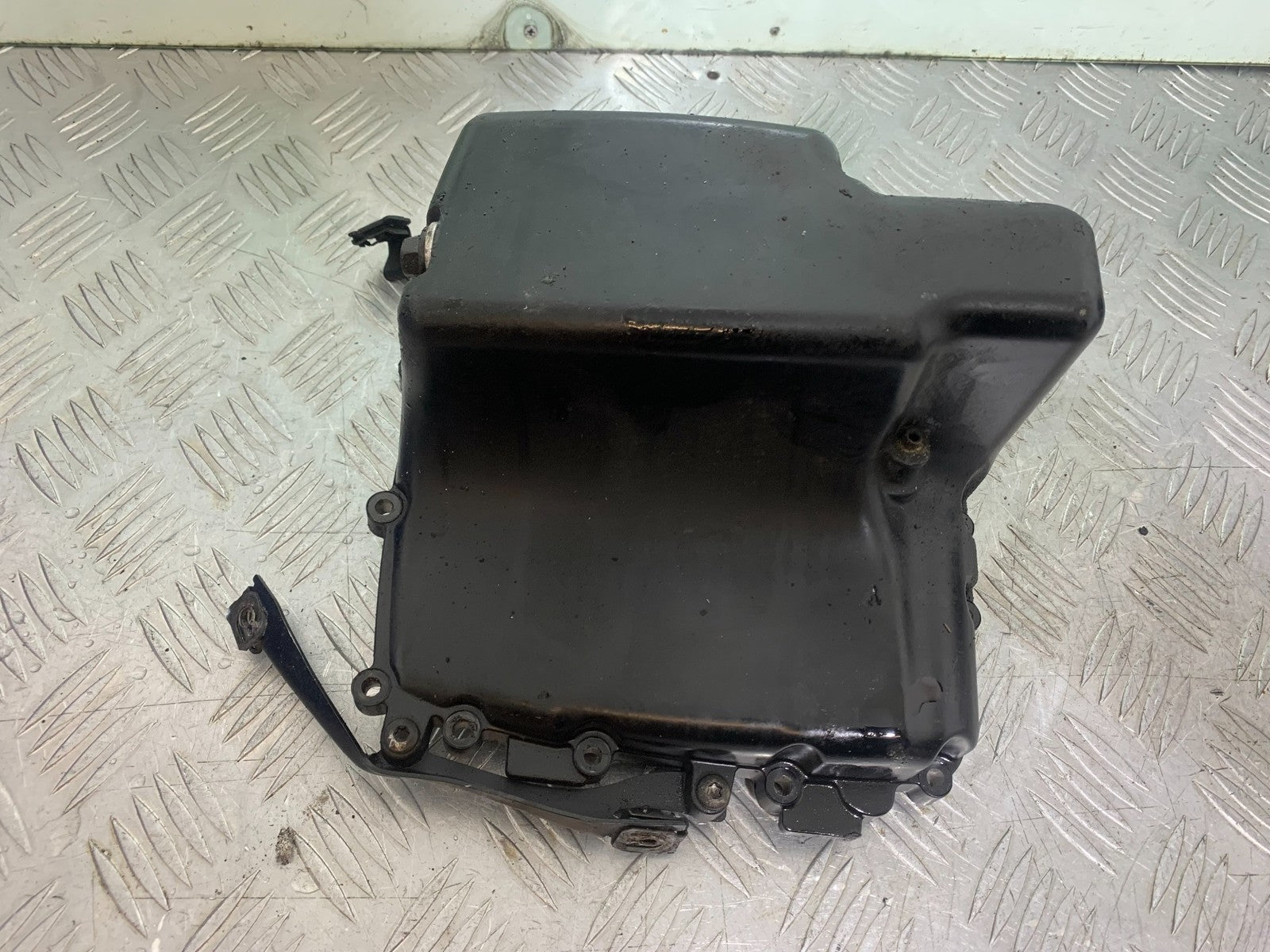 TRIUMPH 675 STREET TRIPLE SUMP  2013-2016 (CMB1186)