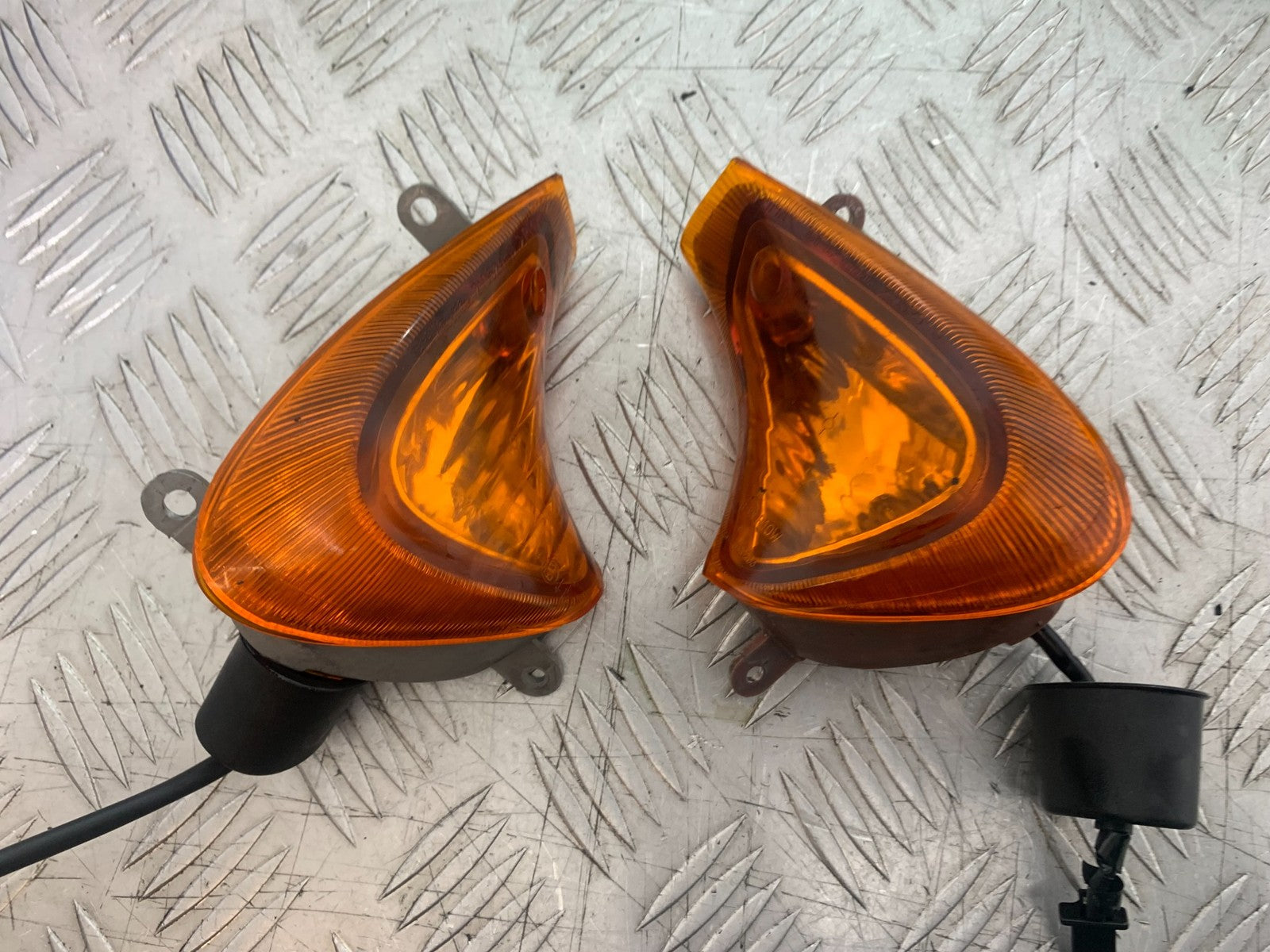 HONDA XL125 VARADERO FRONT INDICATORS  YEAR 2001-2006  (CMB1210)